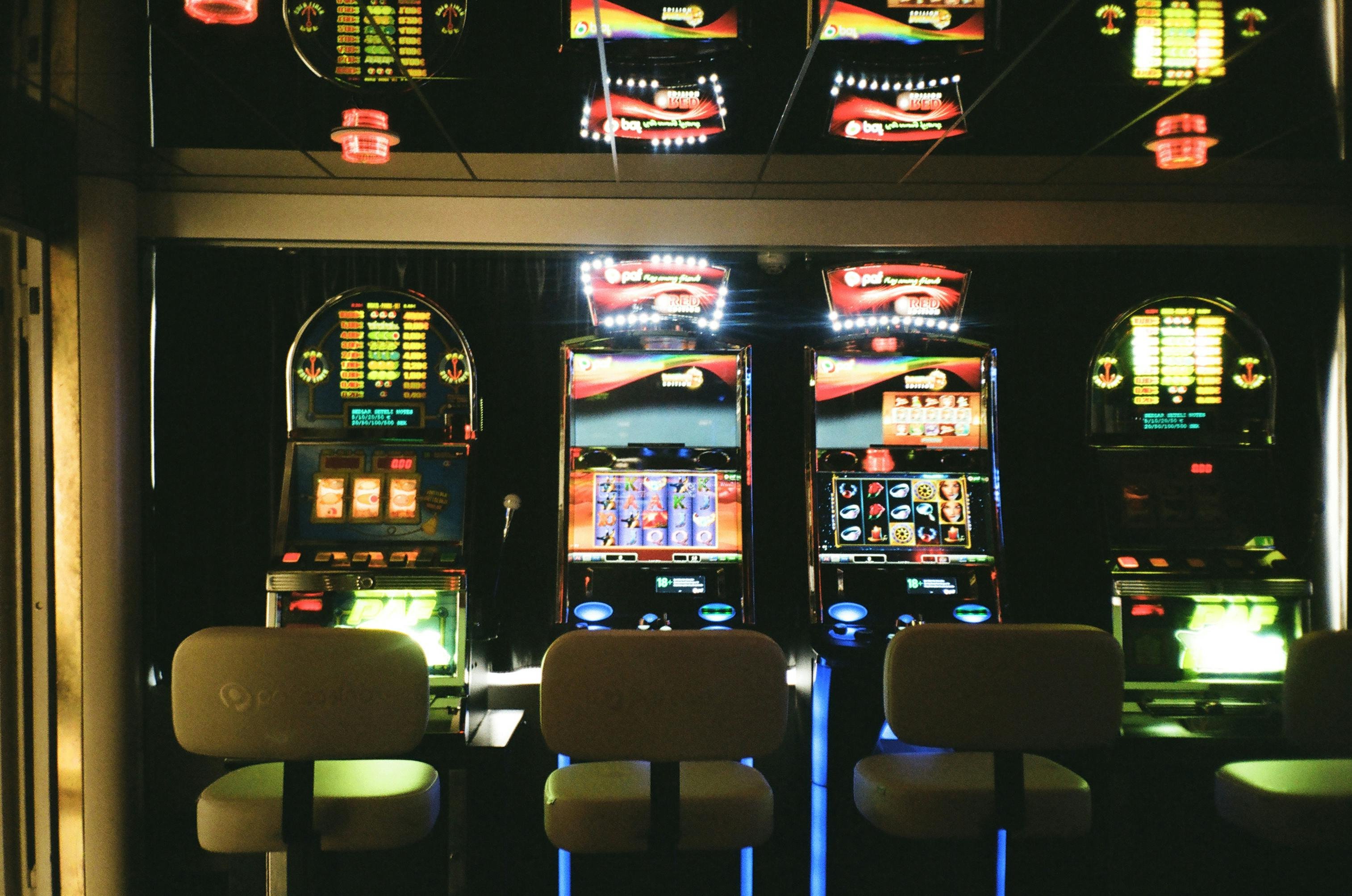 777b sports and live-style entertainment content display